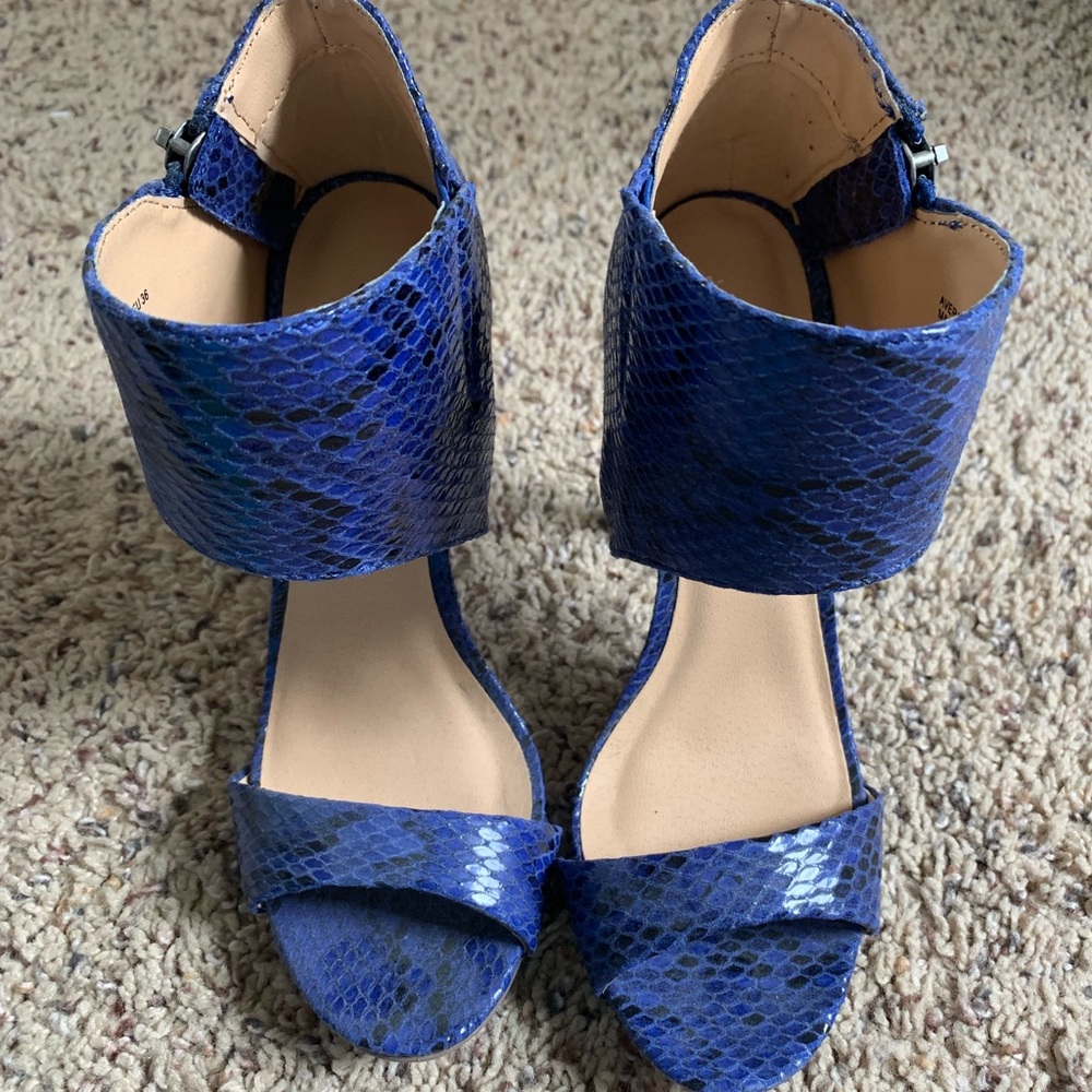 Blue sandals size EU 36